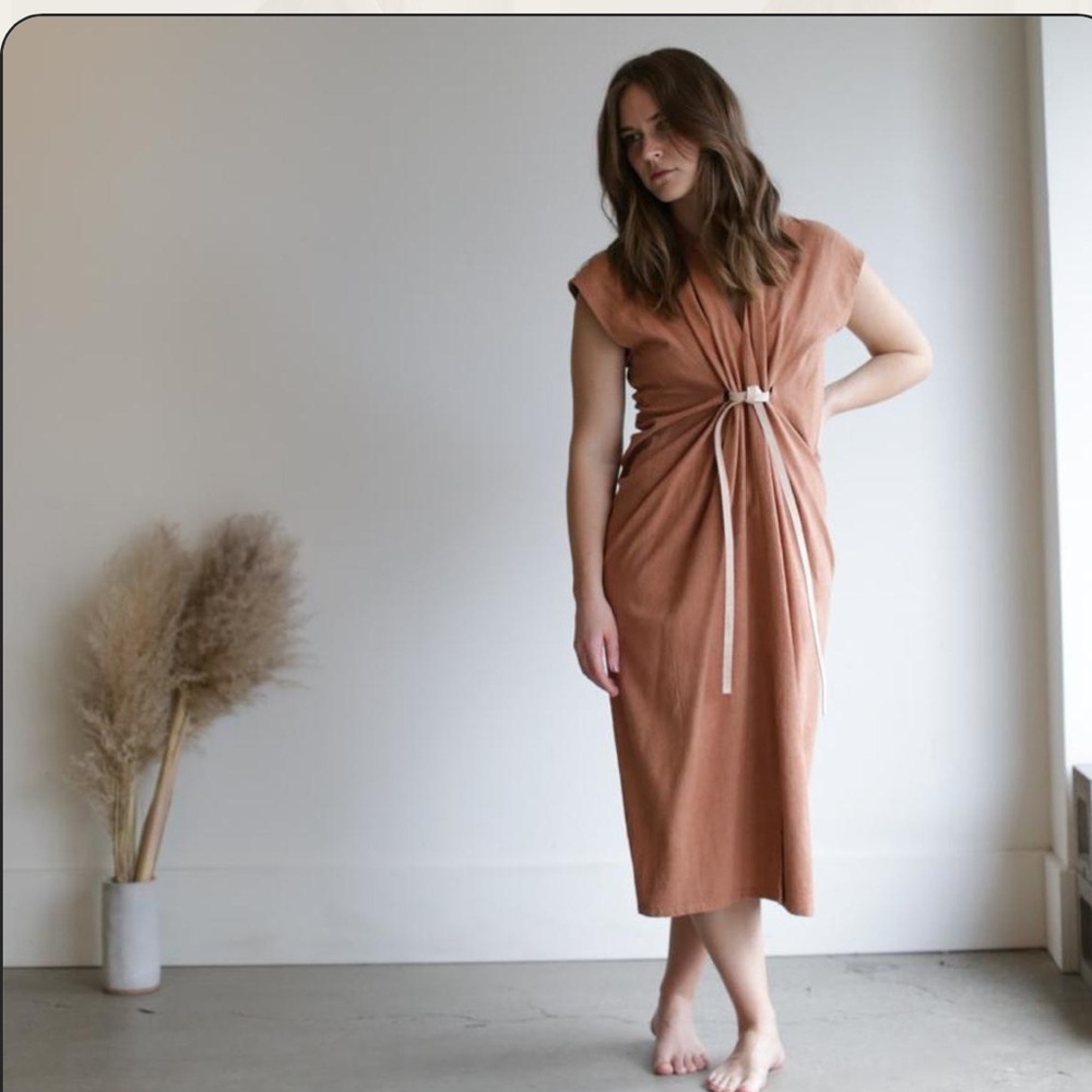 NWOT Miranda Bennett Knot Dress in silk noil, terracotta